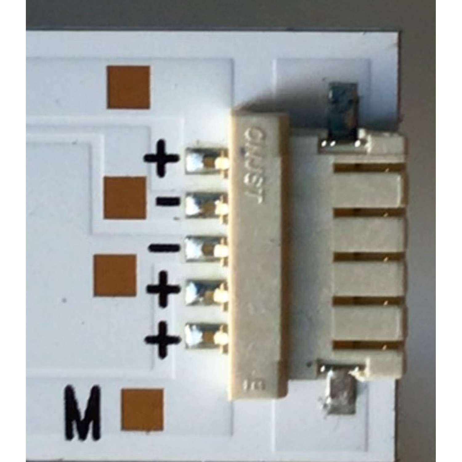 KIT DE LED'S PARA TV HISENSE QLED (24 PIEZAS) / NUMERO DE PARTE SVH750AC2-L / SVH750AC2-R / HD750Y3U71-TAL8 / CRH-BXK75Y3U713030T122013A-R / CRH-BXK75Y3U713030T122013A-L / BXK75Y3U713030T122013A / DISPLAY HV750QUB-F91 / MODELO 75U6G 75A62GUA - Imagen 2